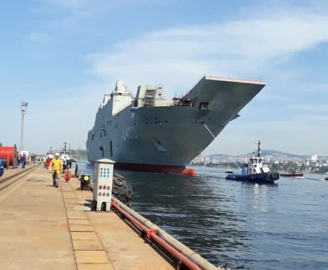土耳其航母新照，舰体斑驳，哪像新航母！美国狠招断其大海军念头