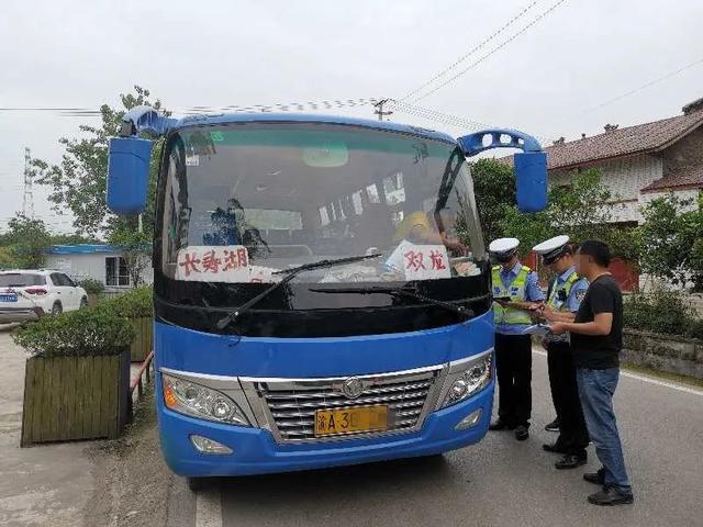 重庆|重庆交巡警大力开展农村公路交通违法专项治理工作