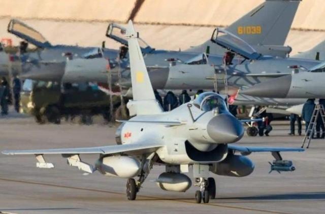 苏35又被歼10击败了，这次连带歼16也折戟，国产机为何如此强悍？