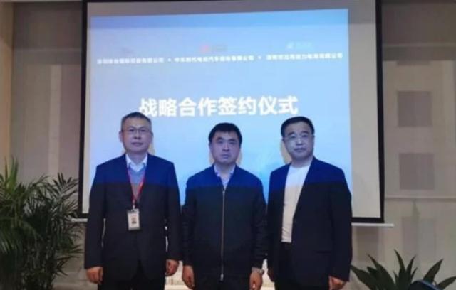 706km续航的小鹏P7只要25万！蔚来又着火了？