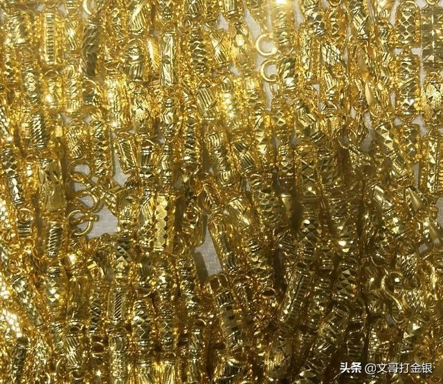 大妈解套黄金！没人买黄金了，珠宝首饰行业满