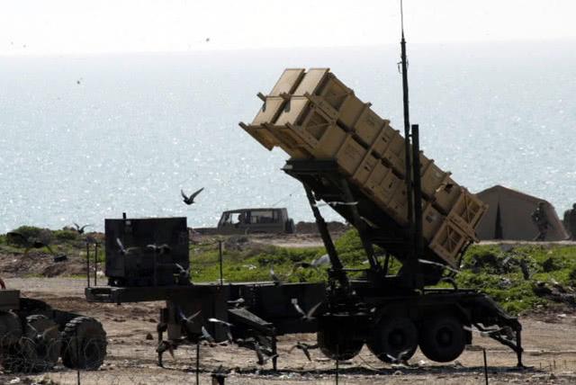 3亿美国人不管了？各州连工资都发不出来，国防