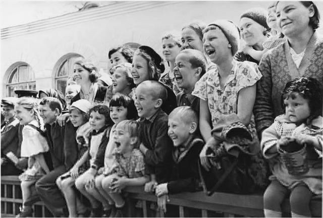 从少年先锋队到街头“黑社会”，苏联时期普通