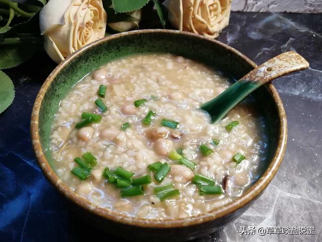新花生上市，老泉州人就好这一口，花生咸粥，粉糯香甜，无敌美味