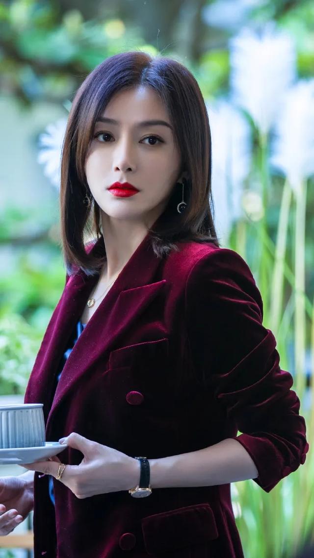 生孩子是女人的义务？秦岚回应称：我的子宫使