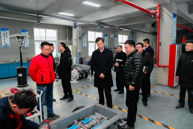 济南新材料产业园区管委会主任陈西武到机械制造类企业调研