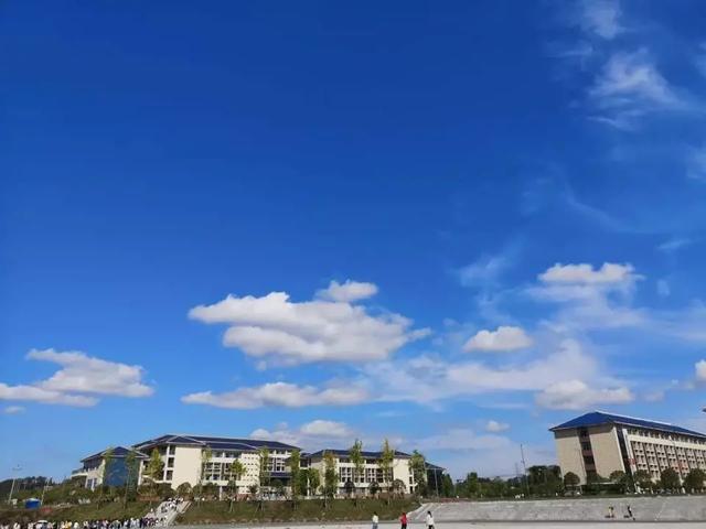 四川这所省级示范公办专科大学，建有多个附属医院