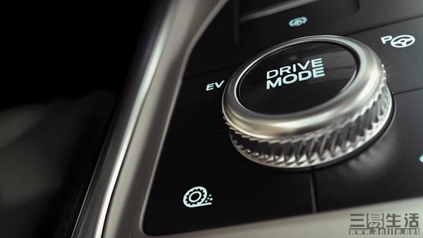 探险者PHEV纯电续航42公里 欧洲售58.43万元起