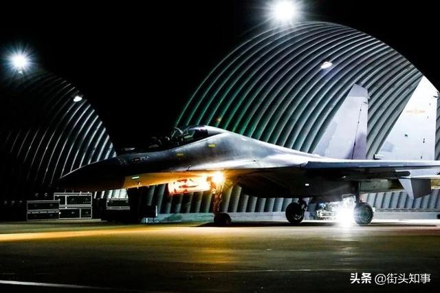 歼-20最佳拍档！歼-16重型战机出击，大国空军“