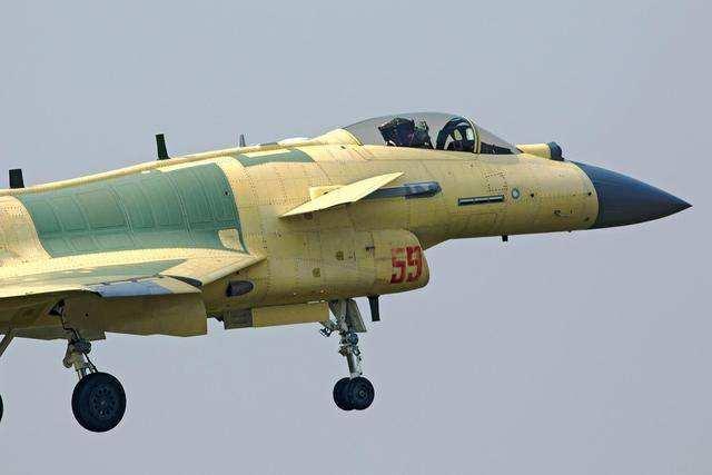 无视美国警告？伊朗收到歼10战机报价，6个月能