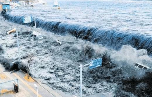 又一灾难即将降临日本？驻日美军连夜撤离，当地民众：死神来了