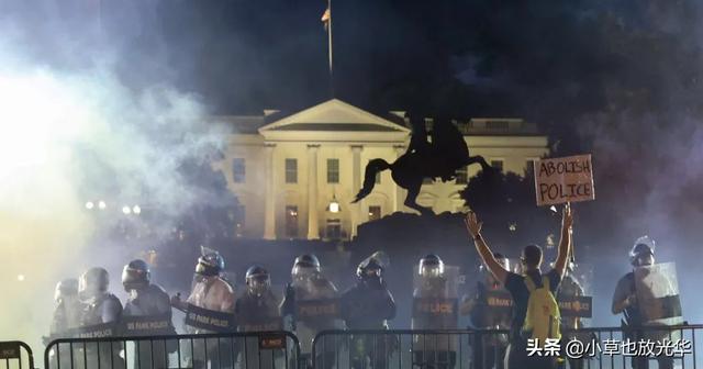 特朗普发动了全面的“清除暴动”内战，美国将