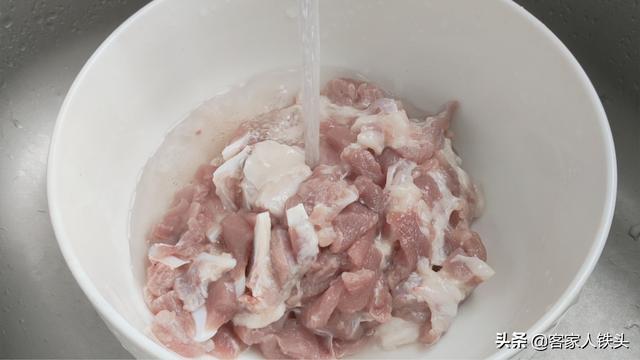 客家这一碗汤很出名，传统味道营养好喝，一人一碗，喝一口就爱上