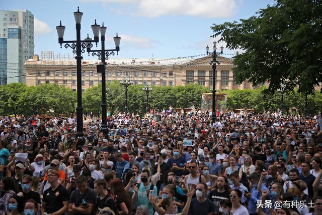 俄罗斯远东伯力爆发反普京大游行，这一次有些不同寻常