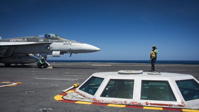 航母也能下饺子？2艘最新航母正同时建造，俄军看后只能羡慕