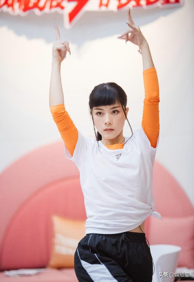 《姐姐》公布两轮淘汰名单，共14人，留下的都是