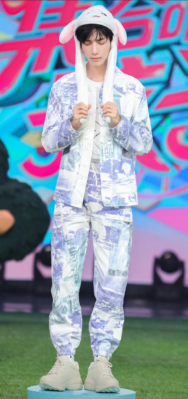 出道至今零绯闻，专注于提高作品实力，其实都