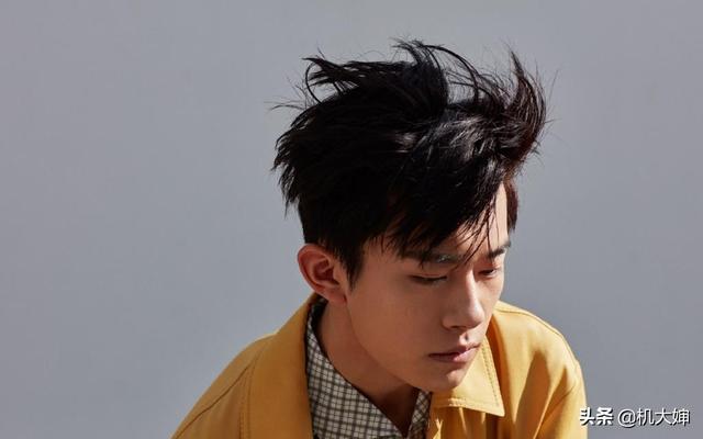 天猫曾砸3亿捧易烊千玺，阿里被指向流量低头，