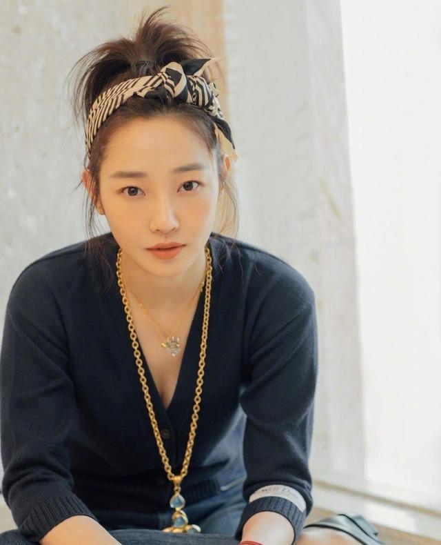 白百何近照曝光被指不修边幅，衣着邋遢似素人