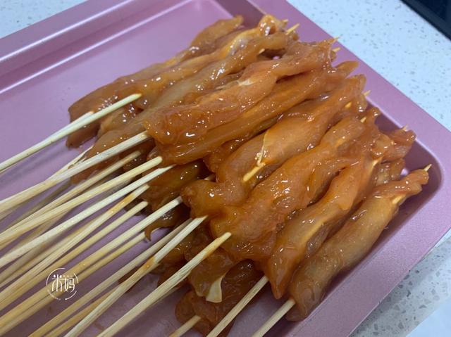 ​爱吃烤肉一定要收藏，学会这个秘制酱料，香气四溢，完胜烧烤摊