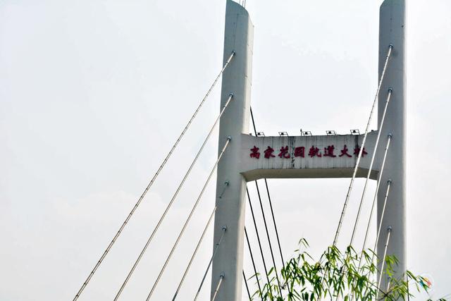 重庆城的日新月异，直辖23年之后，一直在变，却又一直没变