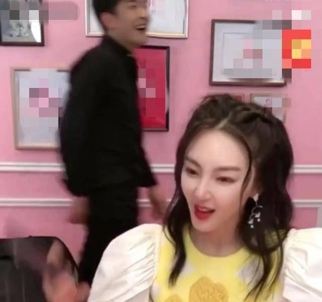 辛巴直播为张雨绮涨粉卖力，豪掷七百万引争执