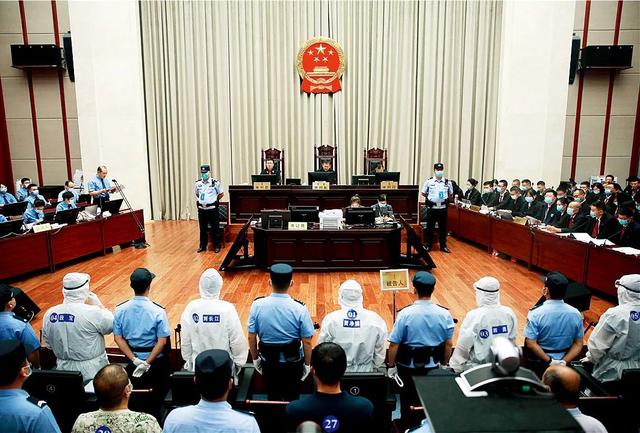 涉案14亿，非法放贷、暴力催债、强迫交易，公安局长竟是黑社会老大