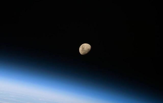 月球的背面是什么？真的会有我们想不到的惊喜吗？