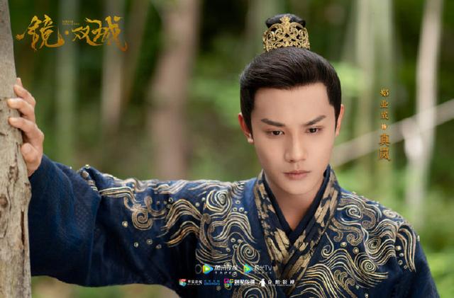 官宣|《镜双城》曝剧照官宣主演阵容！李易峰的苏摹十分帅气 陈钰琪古装美人