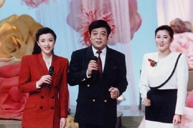 2004年，饶颖自曝与赵忠祥长期暧昧，为何其妻子会在葬礼上哭晕？