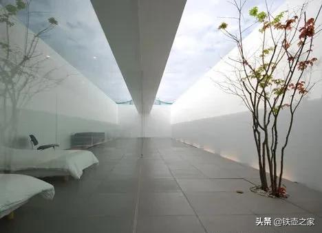 铁壶的极简主义美学