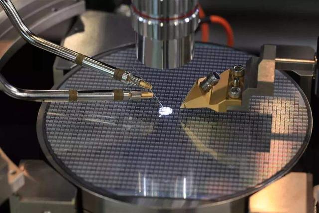 中国第一芯片代工巨头，年利润超825亿，可惜仍