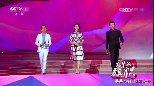 2020年央視《開學第一課》在武漢錄制，主持人是撒貝寧和朱廣權