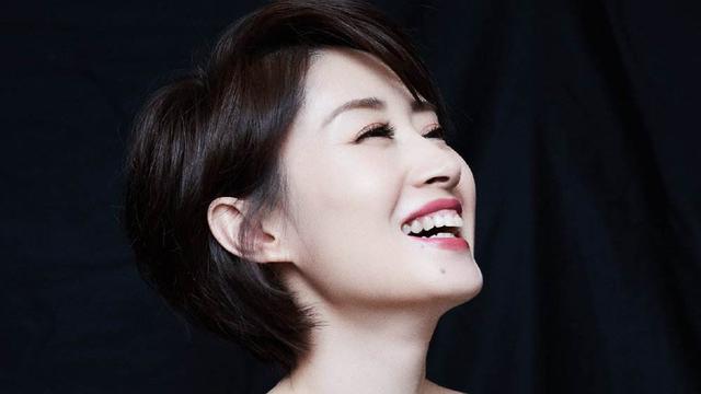 44岁的刘敏涛，借着综艺，终于圆了自己青春期的