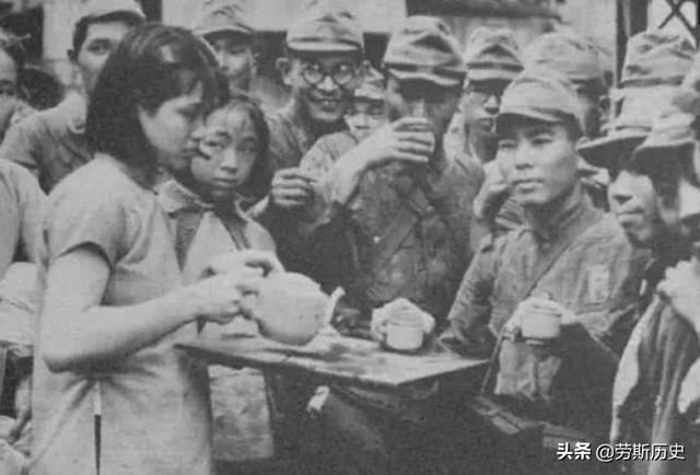 抗日战争时日军进村的真实照片，和电视剧里的完全不一样