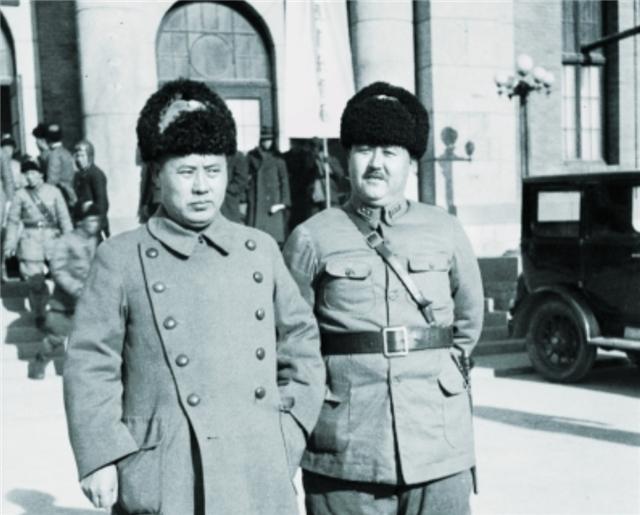 1949年，傅作义率领部下起义之后，他放走的2个高级将领是谁？