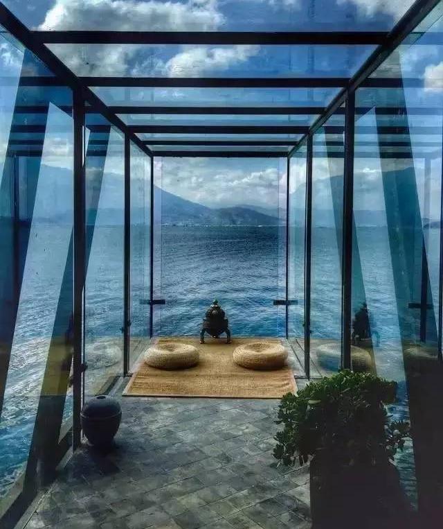 杨丽萍：价值3000万的别墅“月亮宫”，鲁豫曾前往探访直言：想住