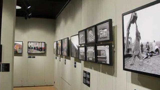 90岁老兵证件遗失，来到博物馆后老泪纵横，指着