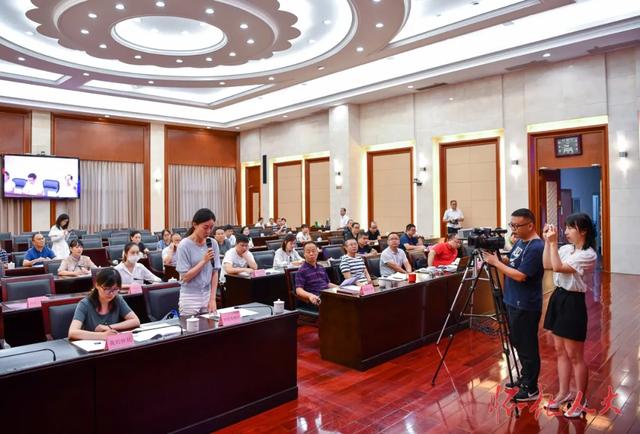 怀化市人大常委会办公室举行新闻发布会《怀化市村庄规划和村民建房管理条例》于7月1日正式实施