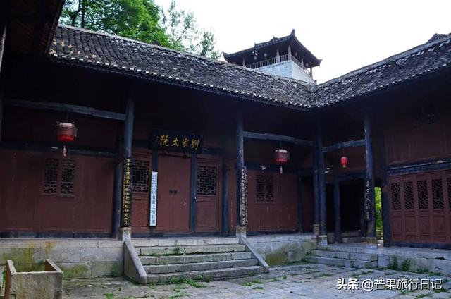 贵州营上，一座被时光遗忘的悬崖古寨，它有着怎样的尘封历史？