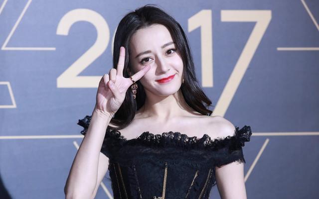 十大女星人气大比拼，赵丽颖杨紫杨幂热巴孙俪，谁是第一？