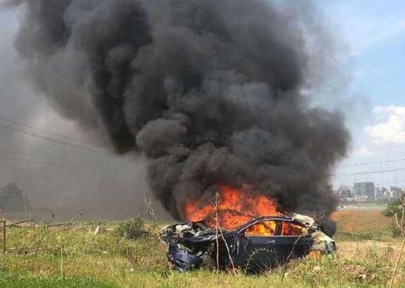 江西Model 3翻车起火事故原因实锤？特斯拉被多位车主控诉：车辆自动加速