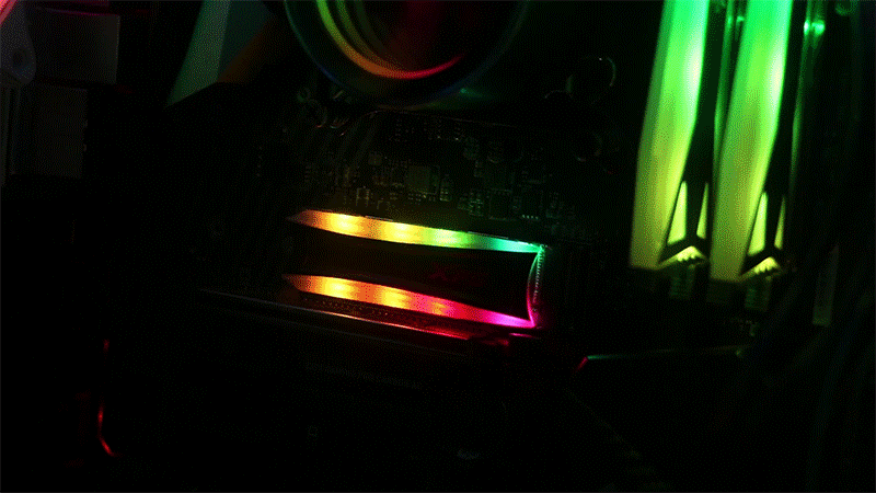 M.2固态玩RGB，支持神光同步，传输速度超3000MB/s，玩游戏更畅快