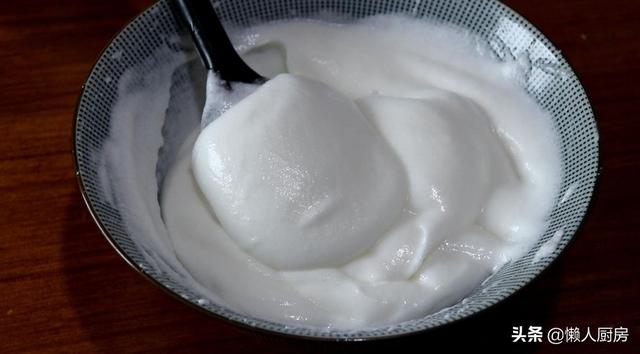 别只会给孩子买零食吃，用蛋清和米饭就能做米饼，没有添加剂