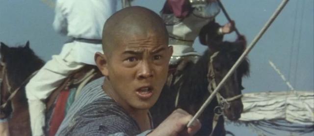 为什么李连杰不可复制？吴京张晋们哪里不如他，对他评价有多高？