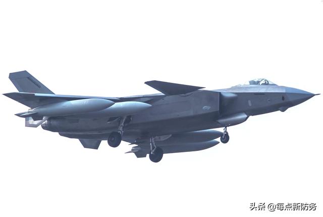 歼-16仍将继续改进升级，未来产量或达220架：苏-35将不再引进