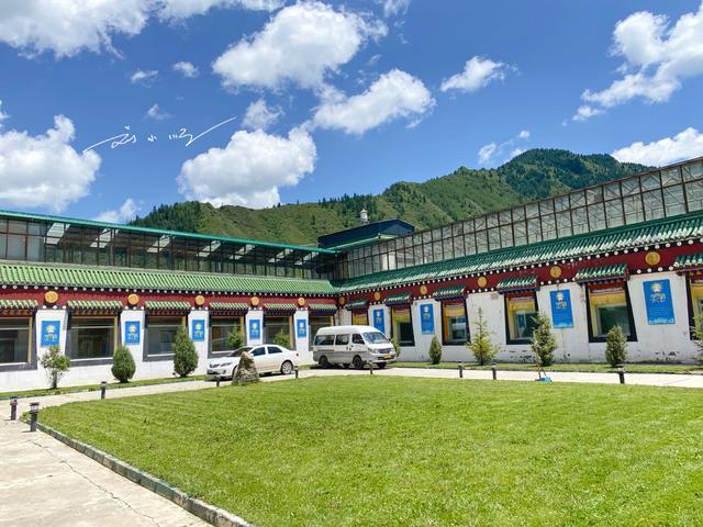 “探秘”甘南藏医院，藏医药名不虚传，游客眼花缭乱，都叹为观止