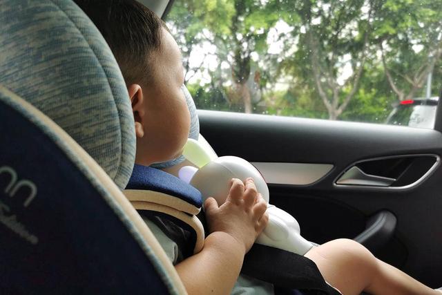 火火兔智能早教故事机：是老师是玩伴，更是哄娃利器