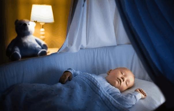 宝睡觉易惊醒、打鼾、喜欢奶睡……这些睡眠难题怎么破？