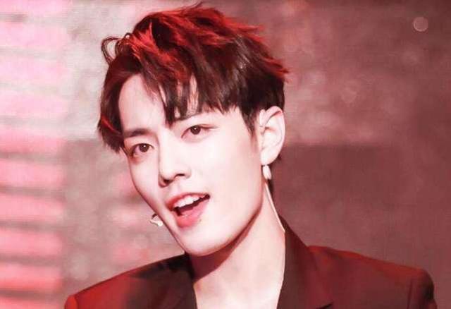 明星出道前：李现憨厚，肖战丑了，黄景瑜没变，刘怡潼精神小伙？